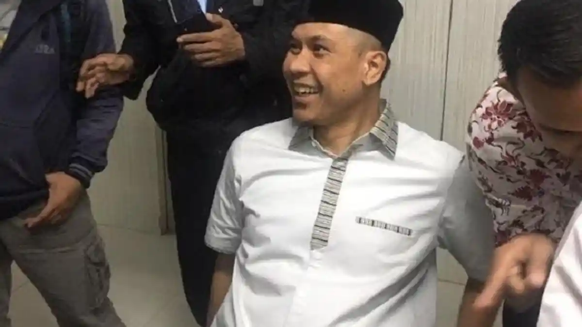 Status Tulang Punggung Keluarga Jadi Hal Meringankan Munarman Divonis Tiga Tahun Penjara