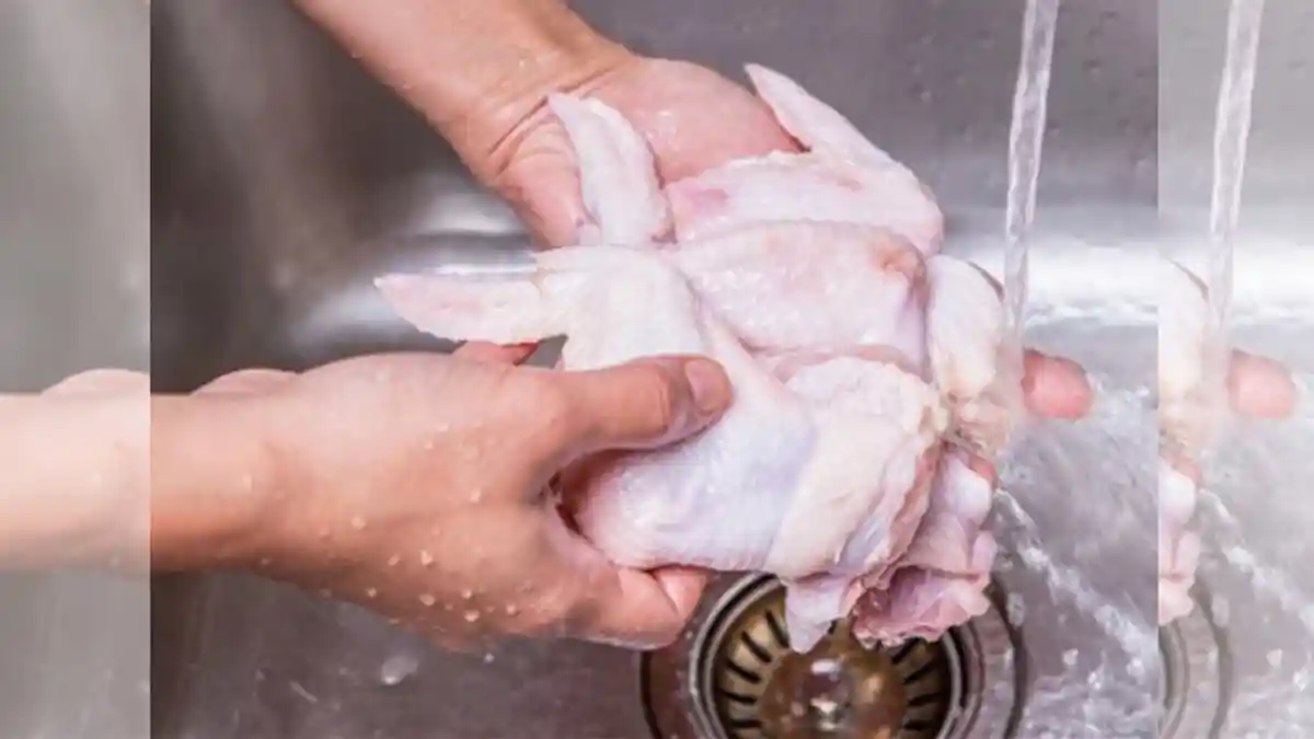 6 Makanan ini Ternyata Disarankan Tak Dicuci Sebelum Dimasak, Mengapa Daging Ayam Juga Termasuk?