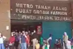 Kios-kios Pasar Tanah Abang Dibuka Secara Zonasi