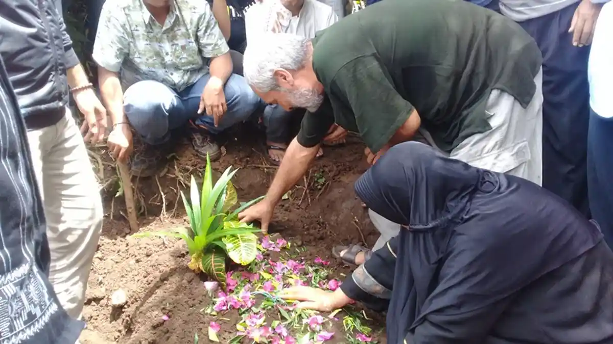 Imigran Afghanistan yang Meninggal Bakar Diri, Dimakamkan di Pemakaman Muslim Malendeng