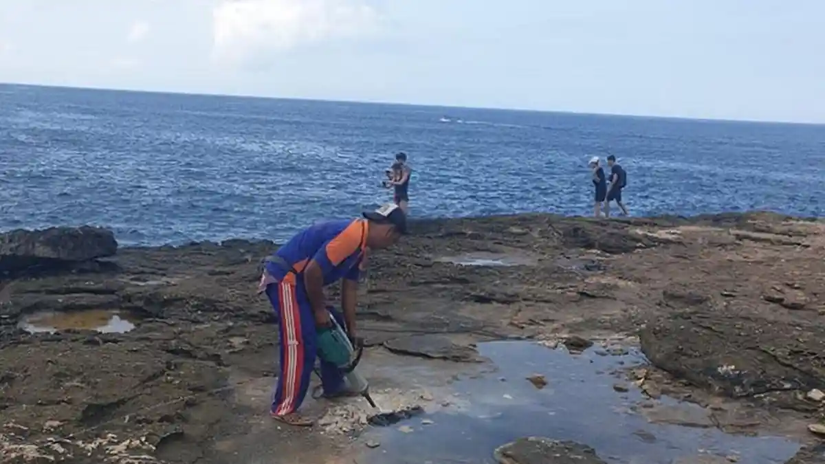 Dispar Klungkung Mulai Pasang Pagar Pengaman Sepanjang 180 Meter di Devil Tears