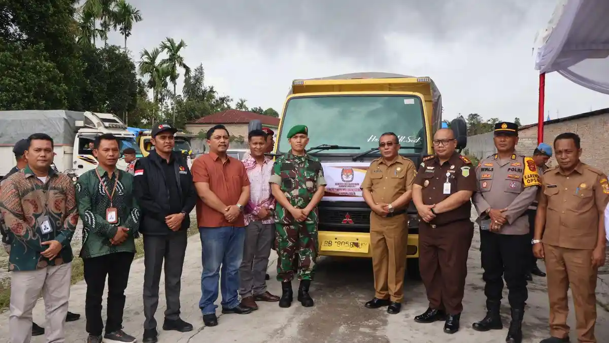 8 Kecamatan di Dairi Sudah Dikirim Logistik Pilkada Dari Gudang KPU, Besok Tinggal 7 Kecamatan Lagi