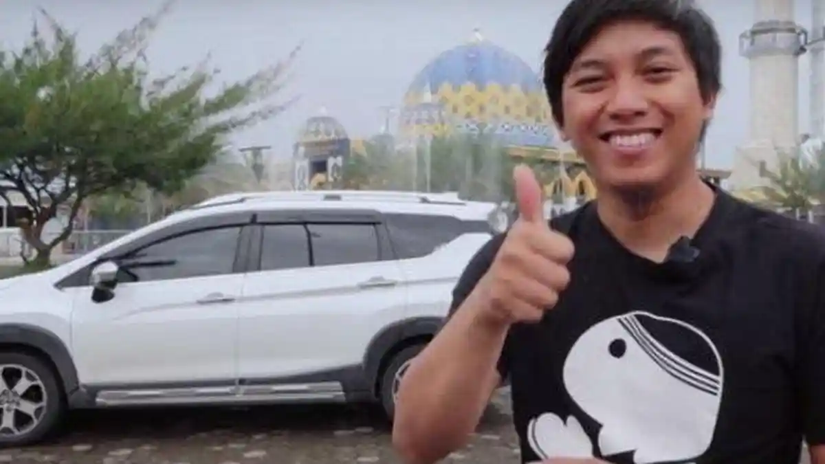 YouTuber Ini Jual Mobilnya Buat Donasi Melawan Covid-19