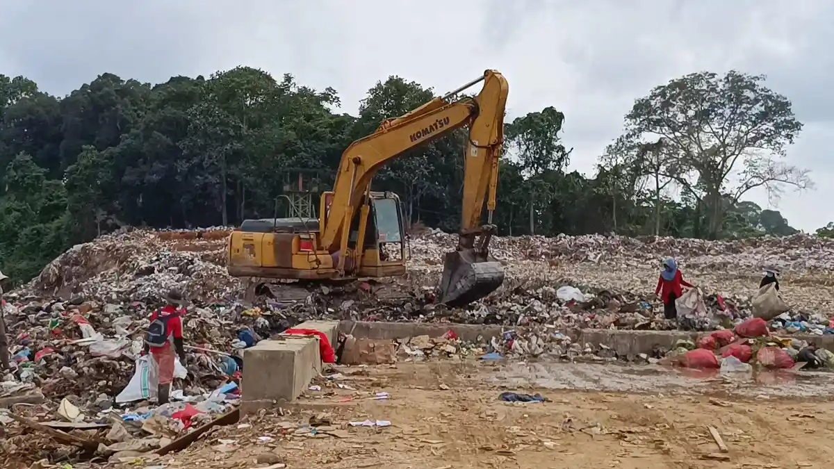 Pemda Minta Warga Pilah Sampah Sebelum Berakhir di TPAS Puuwatu Kendari Sulawesi Tenggara