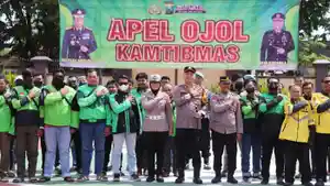 Kapolres-Sumenep-AKBP-Rivanda-memimpin-Apel-Ojek-Online-Kamtibmas.jpg