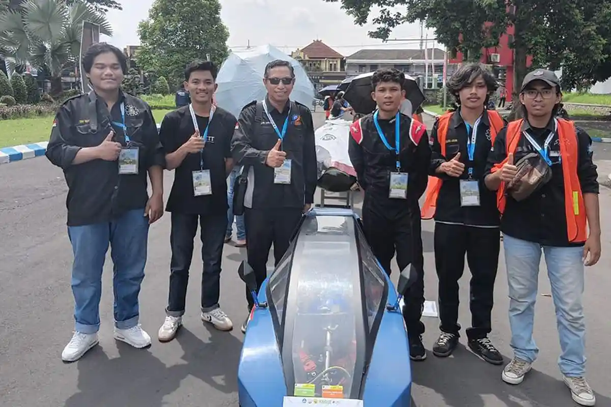 Lolos Seleksi Super Ketat, Mobil Listrik 'Sembrani' Unissula Adu Irit Lawan Ratusan Kampus di Jember
