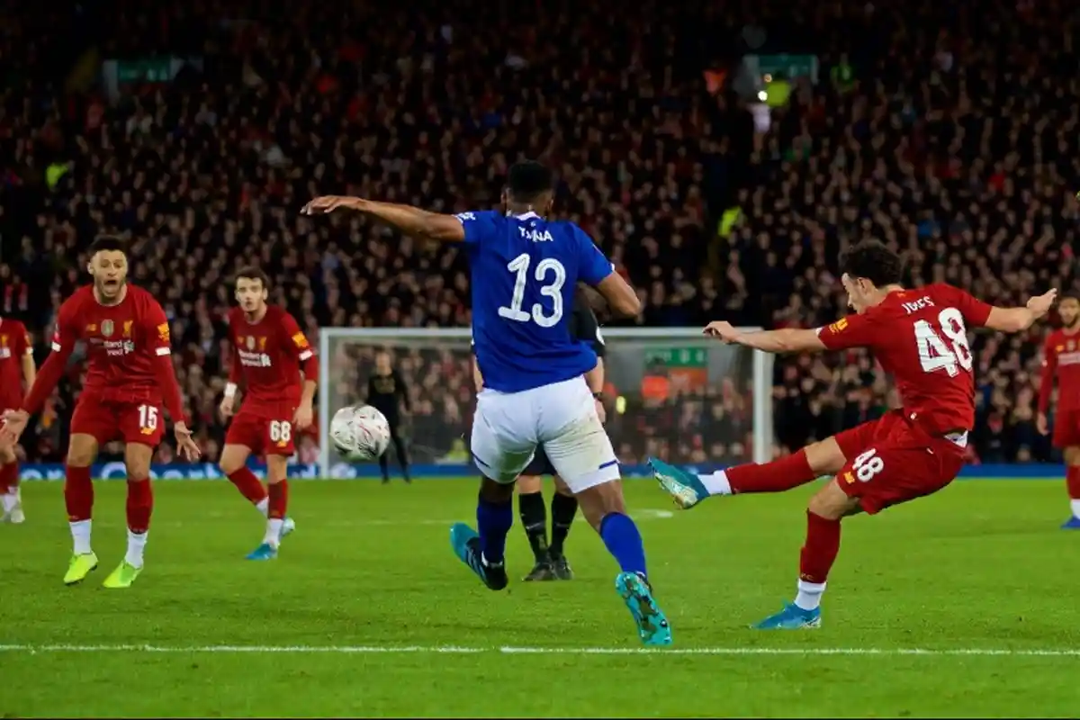 Sedang Berlangsung, Hujan Gol Para Pemain Cadangan Liverpool ke Gawang Lincoln City