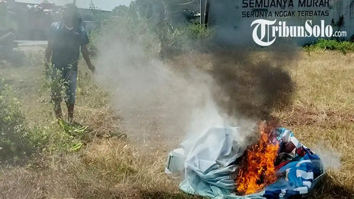 PENYEBAB Baliho Anies Baswedan Dibakar di Sragen : Kader Demokrat Marah, Bukan karena Instruksi