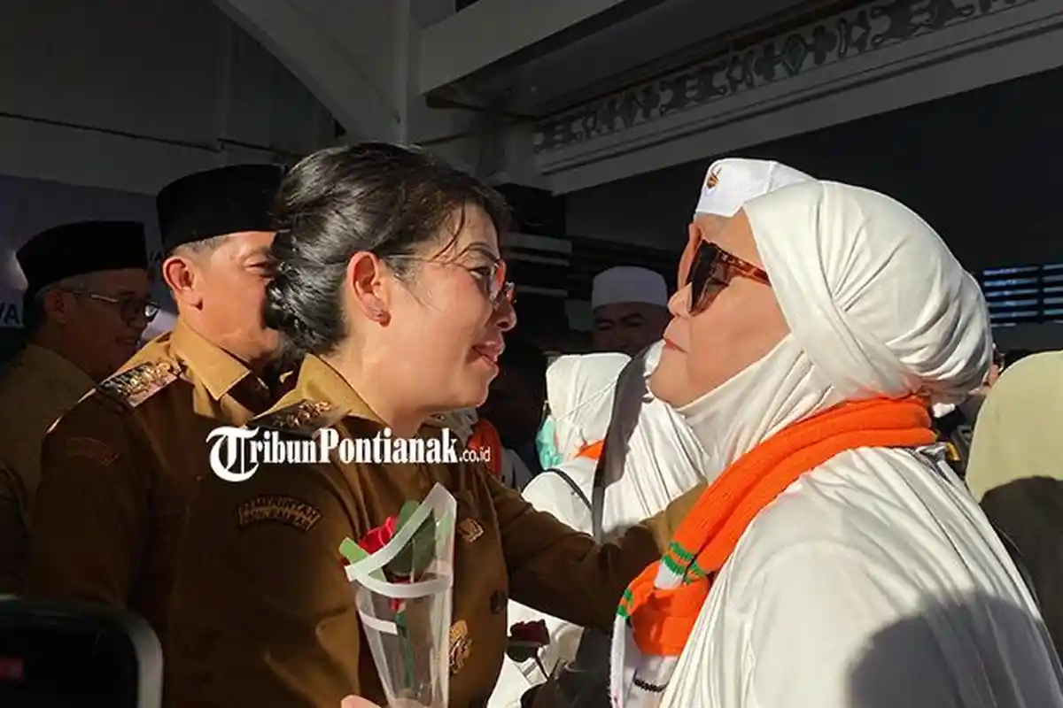 Wali Kota Singkawang Tjhai Chui Mie Sambut Hangat Kepulangan Jemaah Haji