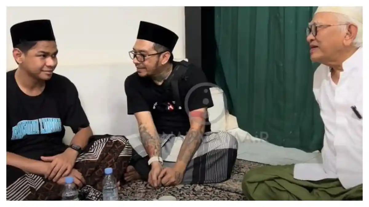 Penuhi Nazarnya, Jonathan Latumahina dan David Ozora Datangi Gus Mus di Rembang, Singgung soal Ujian