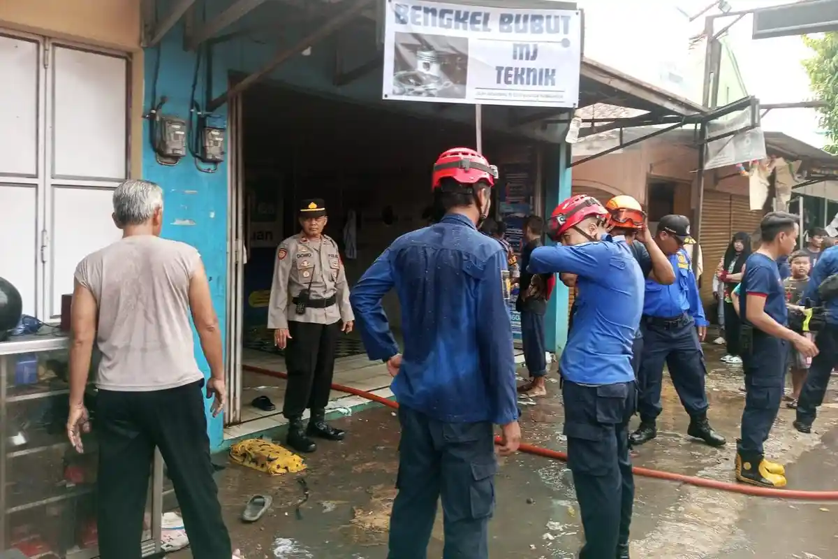 BREAKING NEWS Kebakaran di Bengkel Bubut Purbalingga, Diduga Api Dari Korsleting Listrik