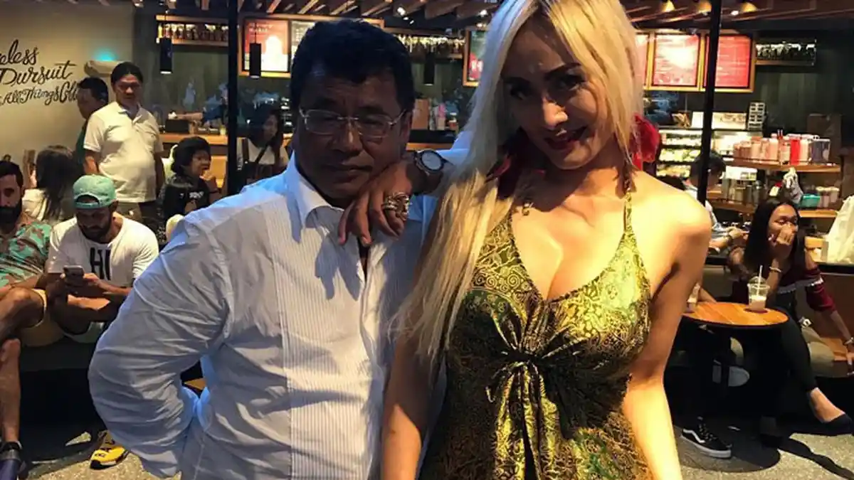 Mengurung Diri di Rumah 14 Hari, Hotman Paris Rindu Dikelilingi Wanita Cantik saat Sebelum Corona