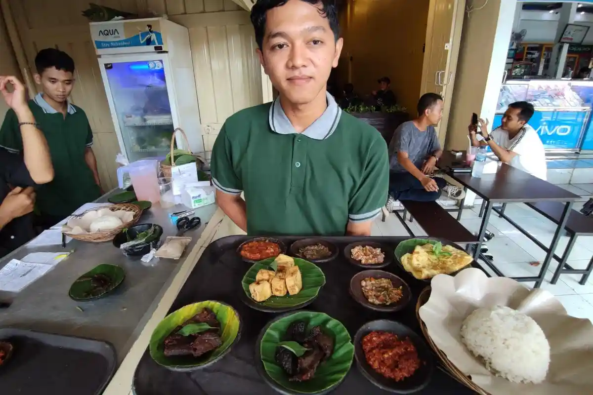 Kulineran Sambal dari Berbagai Penjuru Tanah Air di Banyuwangi, Cukup di Satu Warung