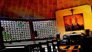 ALTAR-GEREJA-KATOLIK-Altar-gereja-Katolik-di-Kemah-Tabor-Mataloko-Ngada-NTT-Februari-2025.jpg
