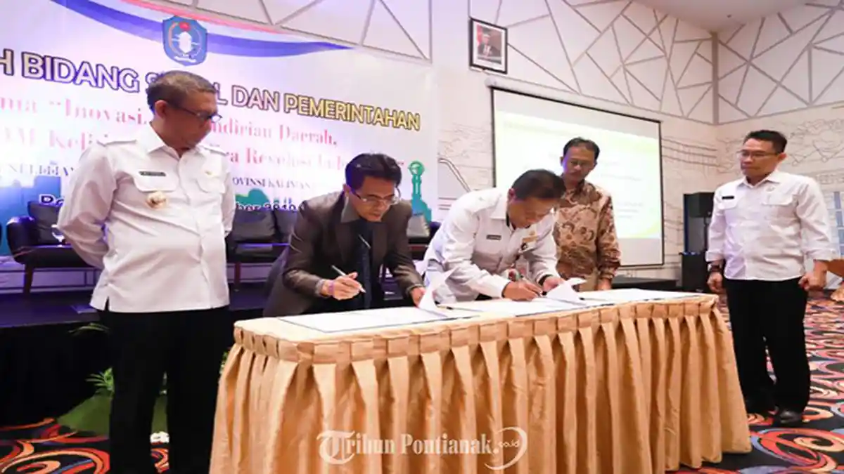 FOTO: Temu Ilmiah Bidang Sosial dan Pemerintahan Balitbang Provinsi Kalbar - mou-antara-pemprov-kalbar-denganuniversitas-panca-bhakti-pontianak-dan-bptp.jpg