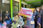 Dana Tabungan Macet, Puluhan Nasabah Geruduk Kantor Koperasi KSP Mitra Jasa Indramayu