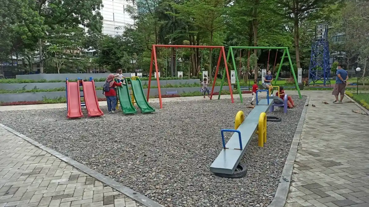 Dilengkapi Alat Olahraga dan Permainan Anak, RTH Taman Benteng Medan Jadi Arena Favorit Warga Medan