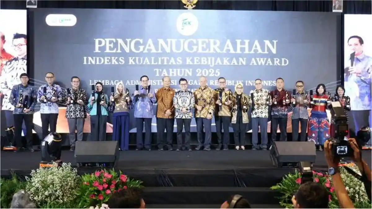 Prestasi Gemilang! Kementerian Hukum Raih Predikat Unggul IKK