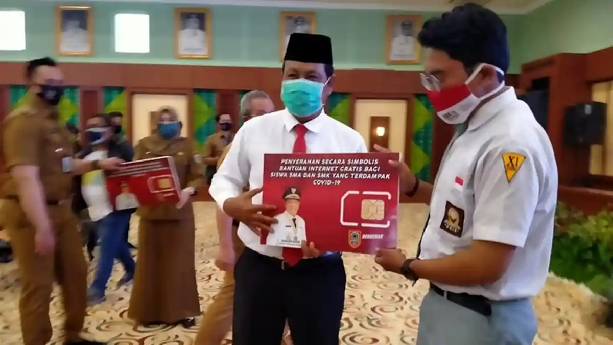 Kabar Gembira, 24.000 Siswa SMA/SMK se Kalsel Dapat Paket Internet Gratis dari Pemprov
