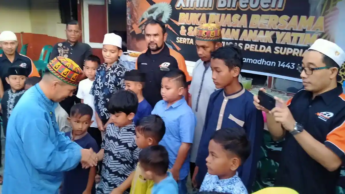 Komunitas Extrim Bireuen Santuni Belasan Anak Yatim