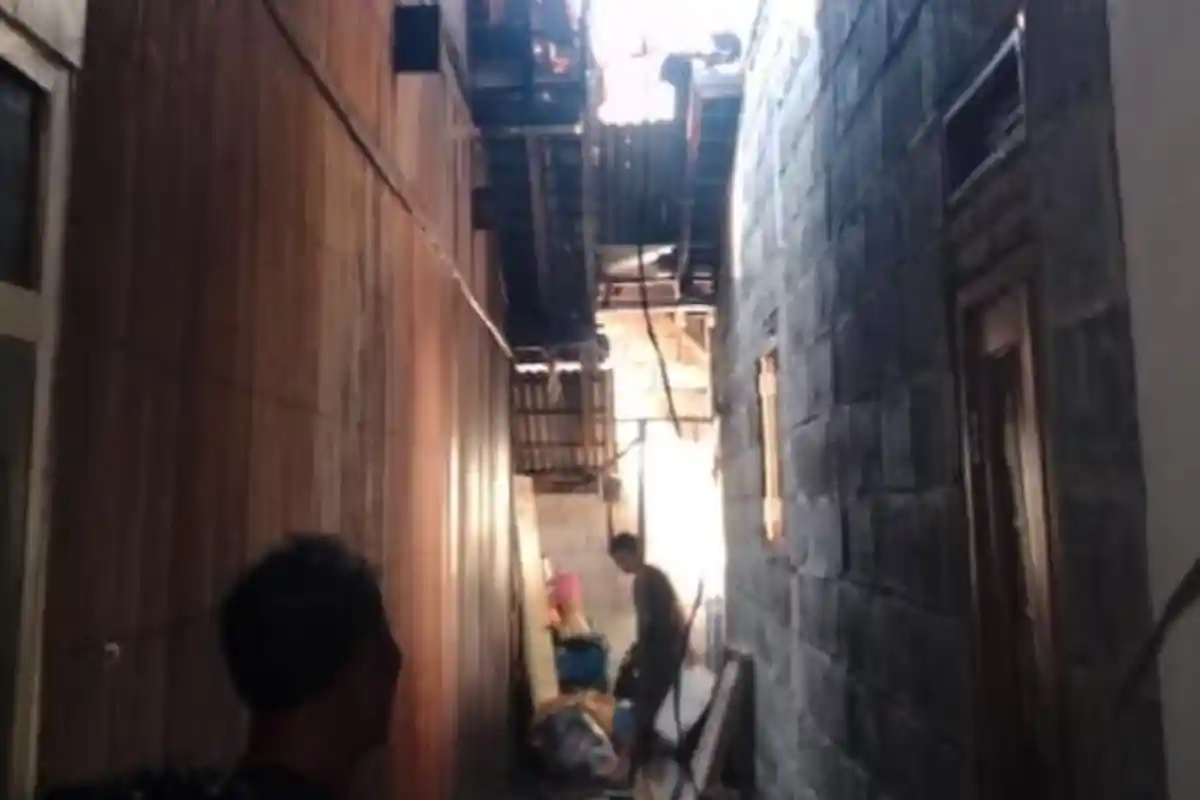 Ditinggal Beli Telur di Toko, Dua Rumah Warga Jangkar Situbondo Terbakar