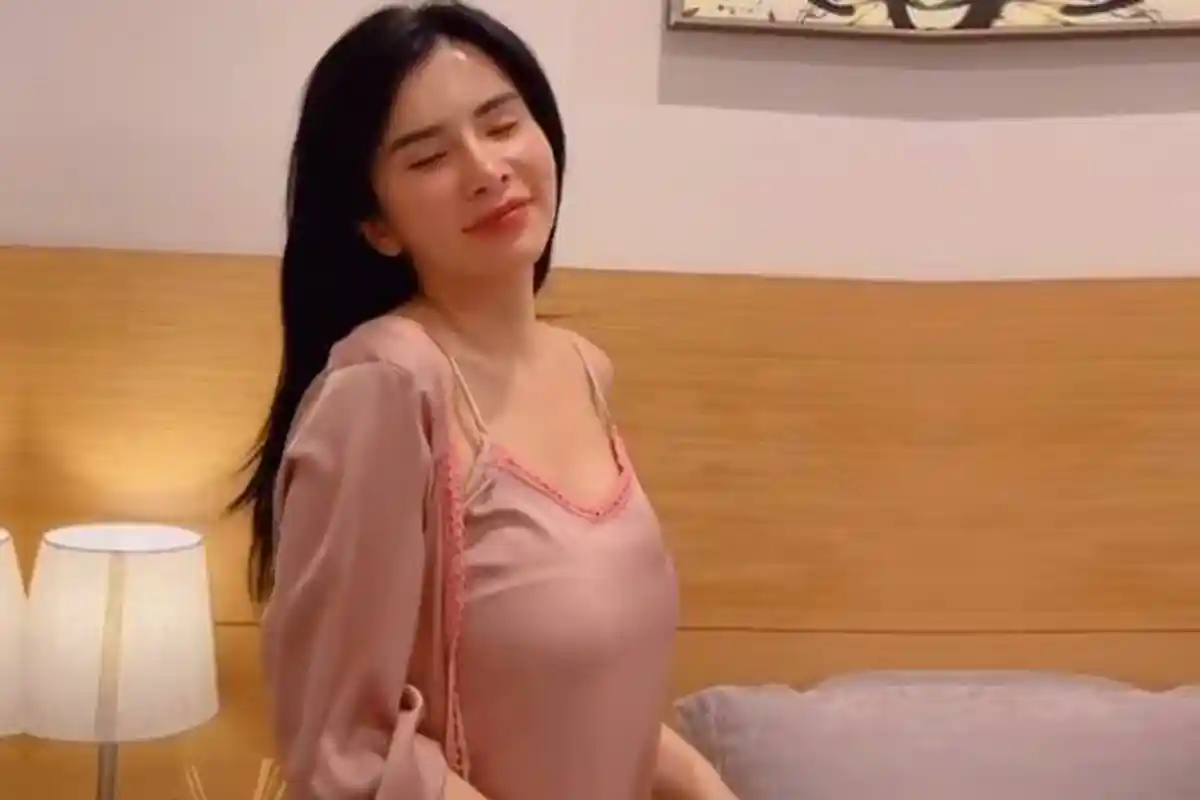 Intip Asyiknya Maria Vania Goyang Bareng 'Tahanan Nakal', Ramai Ditonton di Tiktok