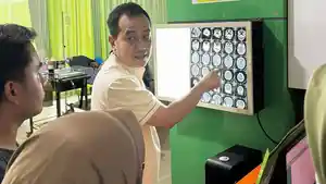 dr-Abdullah-Machin-menjelaskan-terkait-penanganan-stroke.jpg