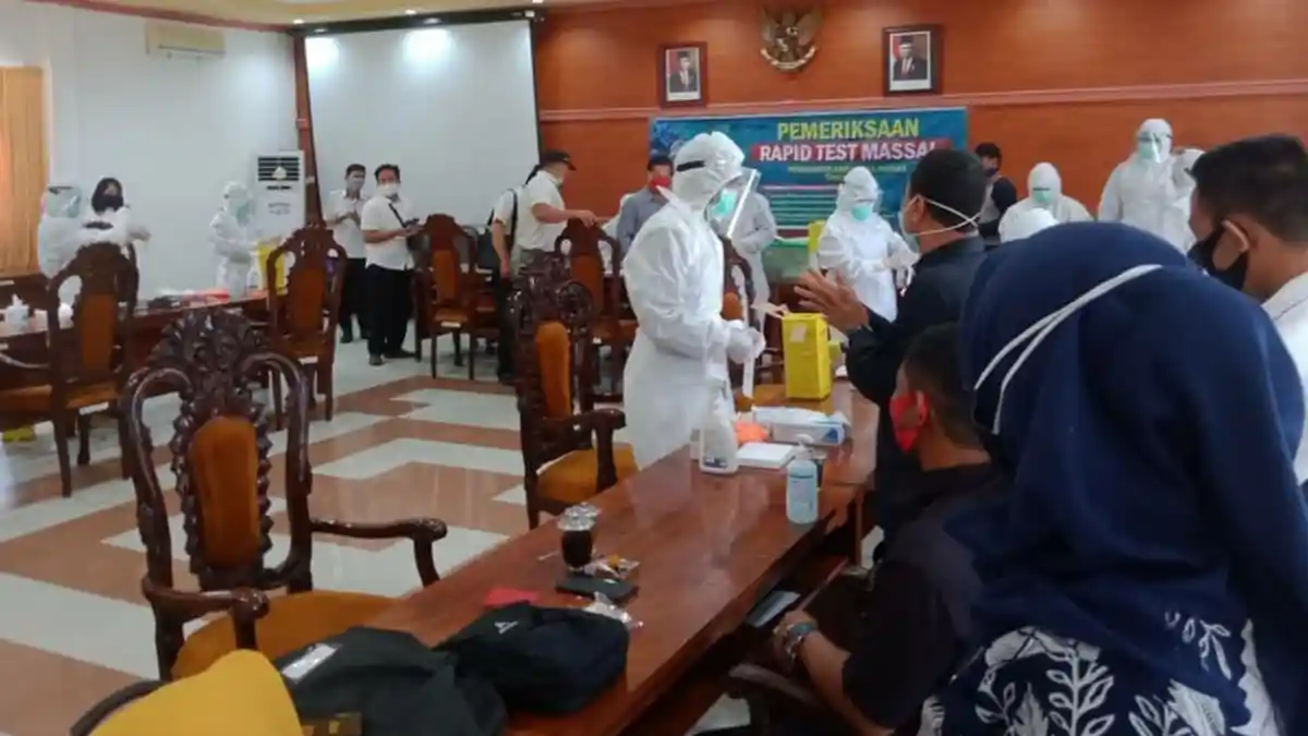 Rapid Test di Lingkungan DPRD Kapuas, Hasilnya Tiga Reaktif