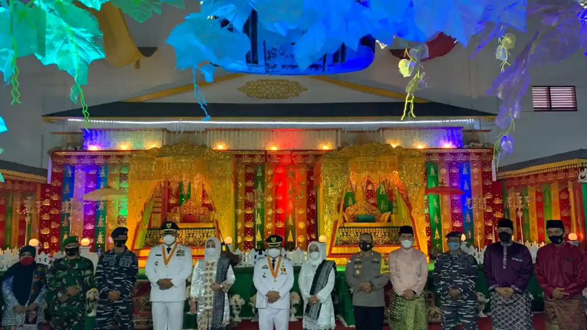 Abdul Haris dan Wan Zuhendra Pimpin Anambas Lagi, Ikuti Tepuk Tepung Tawar Khas Melayu