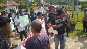 Demo-listrik-PLN-di-Lingga-dklsvn.jpg