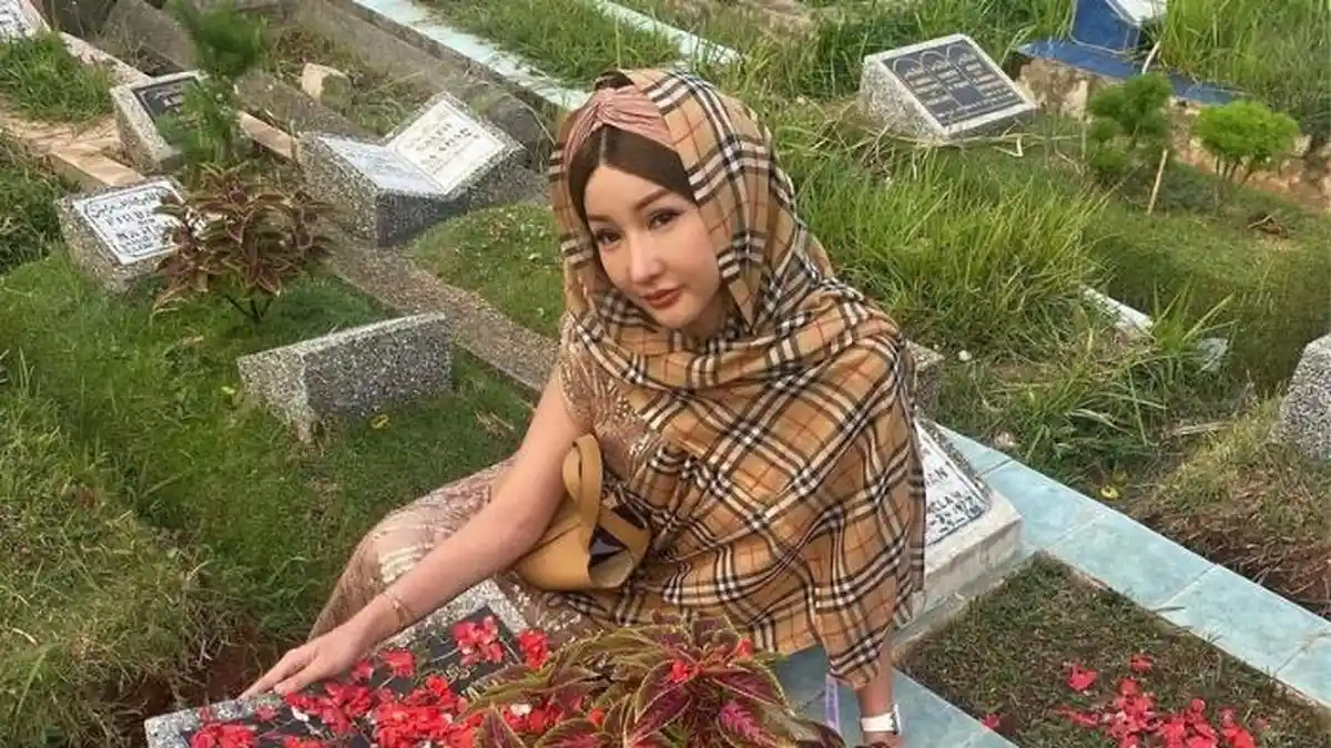 Kebanyakan Dihina, Lucinta Luna Kini Alami Penyakit Mental