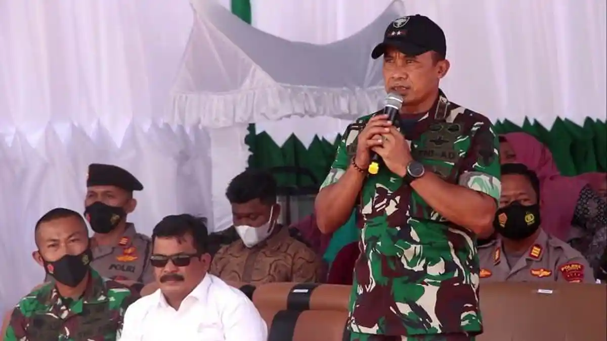 Kunjungi Pulau Terluar di Kota Langsa, Pangdam IM Ajak Masyarakat Tanam Pohon