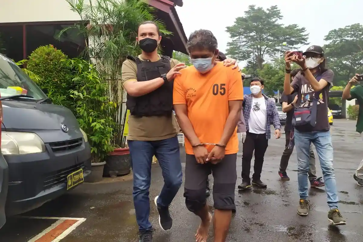 Aksi Garang Bagong Berpakaian Ormas Palak Pedagang Tuai Sorotan, Tak Berkutik Saat Digiring Polisi