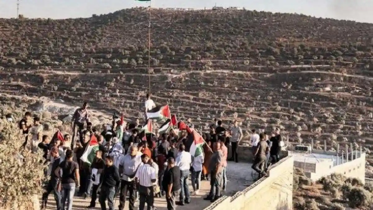 Kekerasan Pecah Setelah Palestina Berdemonstrasi Menentang Presiden Mahmoud Abbas