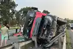 20260426-_-Kecelakaan-Truk-Terguling-di-Tol-Semarang.jpg