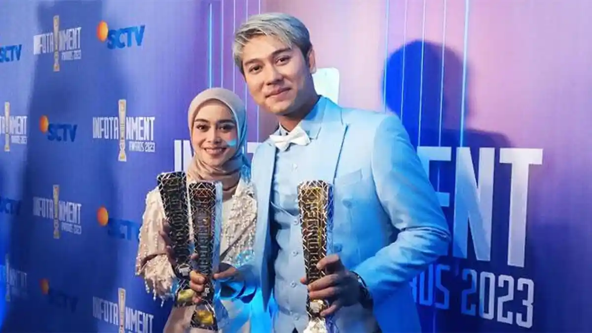 Lesti Kejora dan Rizky Billar Deg-Degan Raih Penghargaan Best Couple