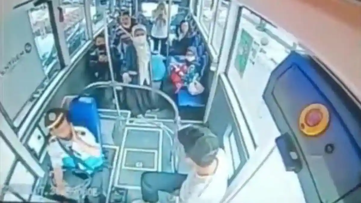 VIDEO VIRAL di Media Sosial, Sopir Trans Metro Pasundan Jadi Korban Penganiayaan Saat Menyetir