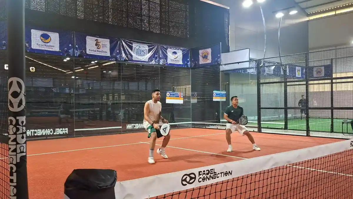 Partai Politik Manfaatkan Olah Raga Padel untuk Gaet Suara Anak Muda
