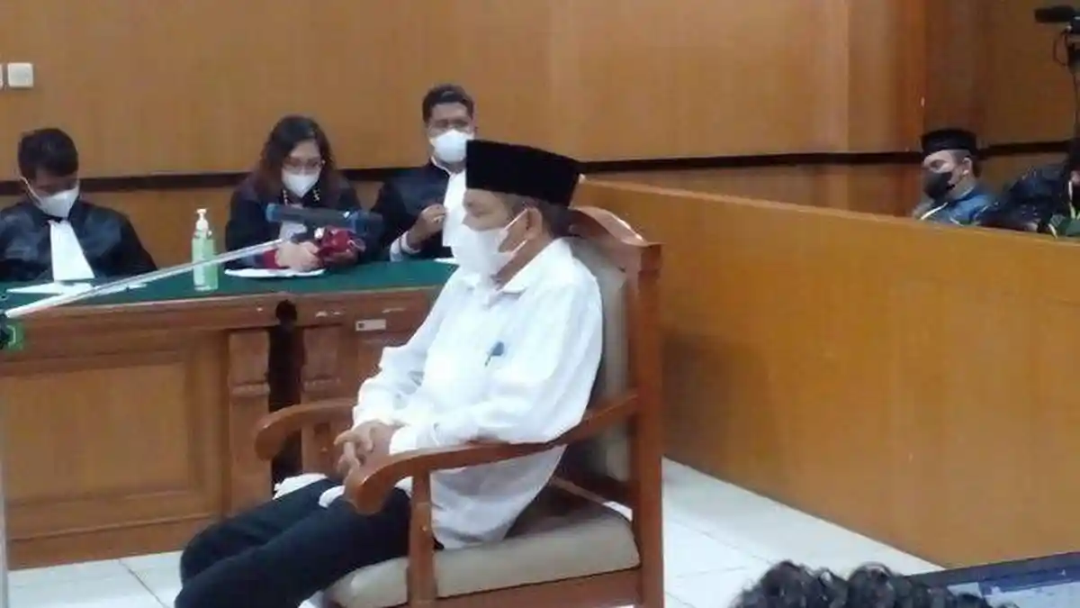 M Kece Divonis 10 Tahun Penjara Dalam Kasus Penistaan Agama, Langsung Tertunduk Lesu