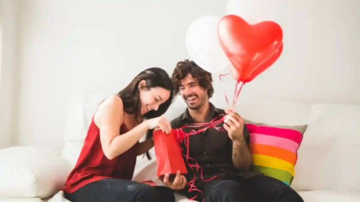 Semakin Mesra, 6 Zodiak Ini Akan Menjalani Hubungan yang Romantis Hari Ini 11 Maret 2021