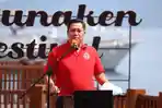 Wagub-Steven-Kandouw-saat-membuka-Festival-BunakenGJGHJGHJ.jpg
