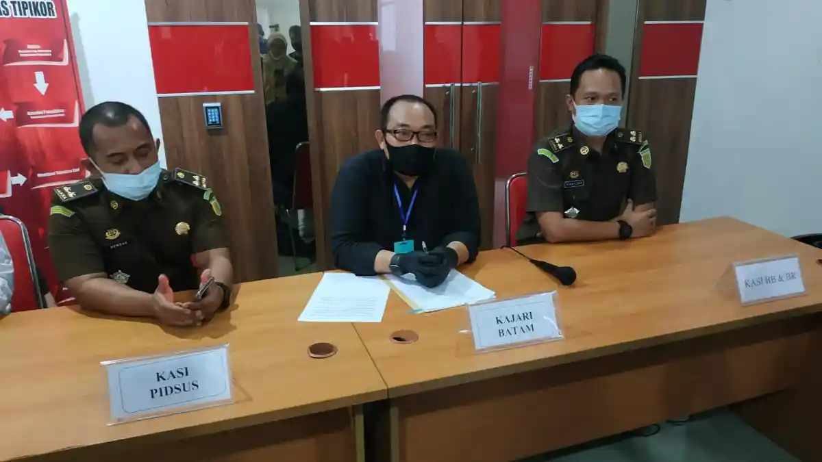 JAKSA BONGKAR DOSA SEKWAN DPRD BATAM Asril, Proyek Makan Minum Fiktif dari Tahun 2017 hingga 2019
