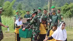 Yonif-TP-bina-pelajar-di-Geumpang.jpg
