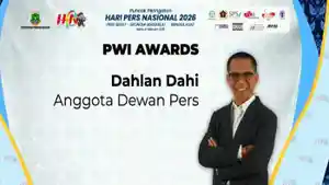 Dahlan-Dahi-raih-penghargaan-PWI-Awards-2026.jpg