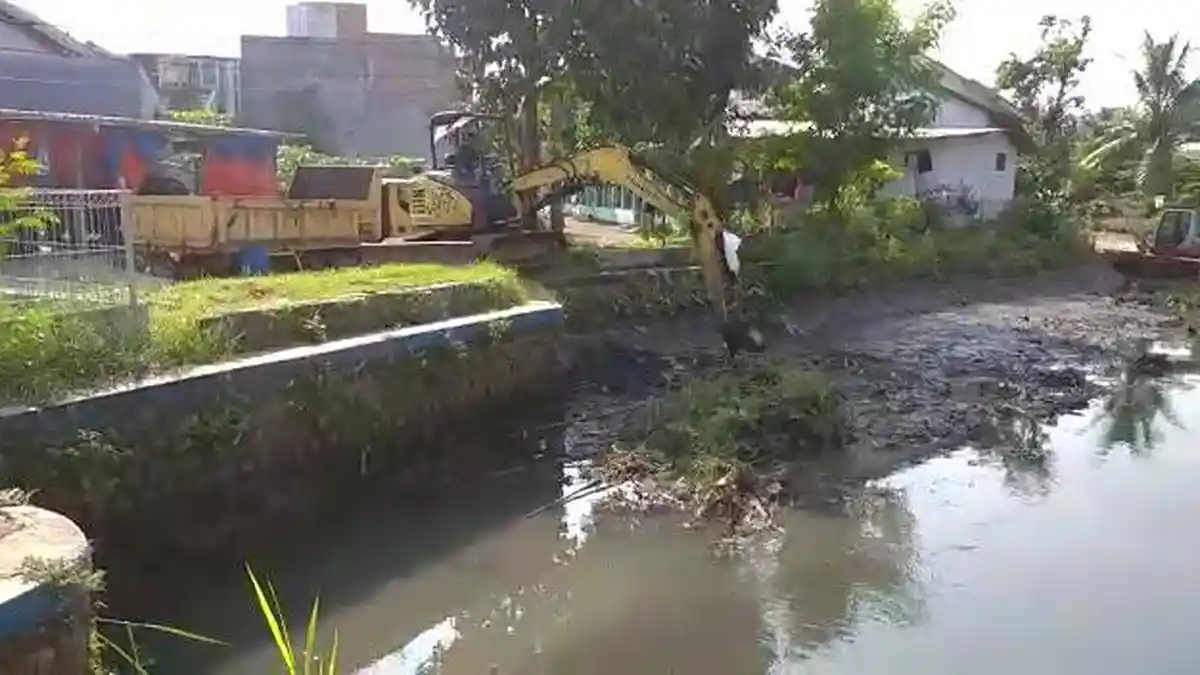 Antisipasi Dampak Banjir, Dinas PU Tangsel Revitalisasi Sungai dan Perbaiki Drainase