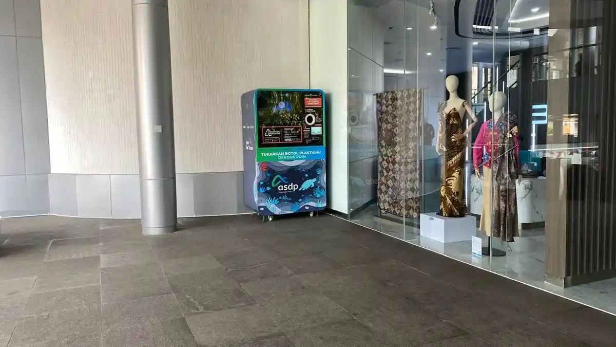 Tekan Emisi Karbon Hingga 10 Ton Lewat Reverse Vending Machine, ASDP Gandeng Kemenhub & BUMN