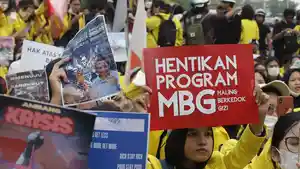 Demonstrasi-BEM-Tuntut-Pemerintah-Perbaiki-Ekonomi_20260612_202736.jpg