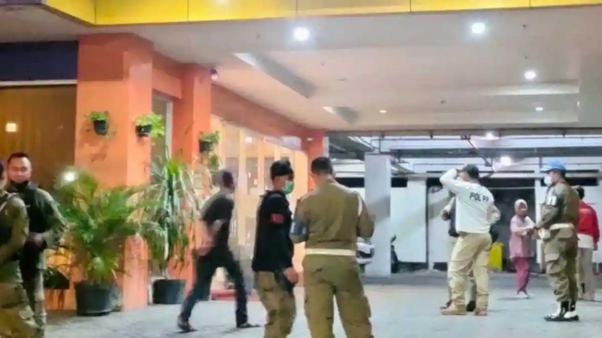 Anggota Satpol PP Selingkuh Digerebek Oleh Rekannya di Hotel, Kini Telah Dipecat