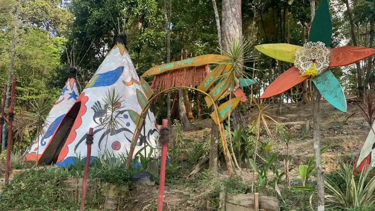 Batam Punya Wisata Hutan yang Keren, ada Kampung Indiannya Lho