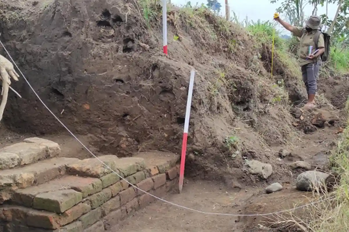 Temuan Struktur Bata Kuno di Persawahan Kota Blitar Diduga Bangunan Pagar, Apa yang Dipagari?